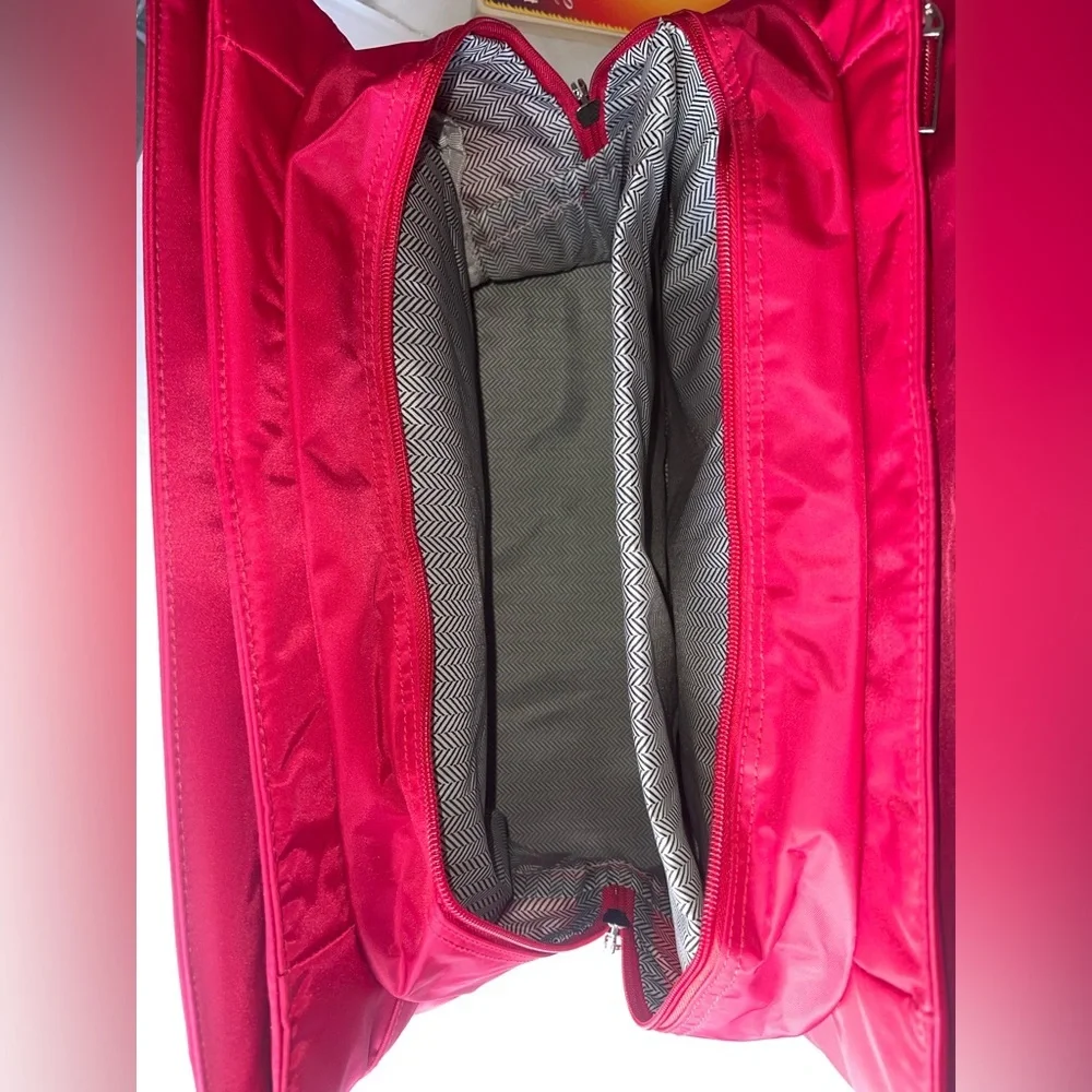 NWT TravelSmith Red Nylon Carry On Tote Travel Bag Organizer